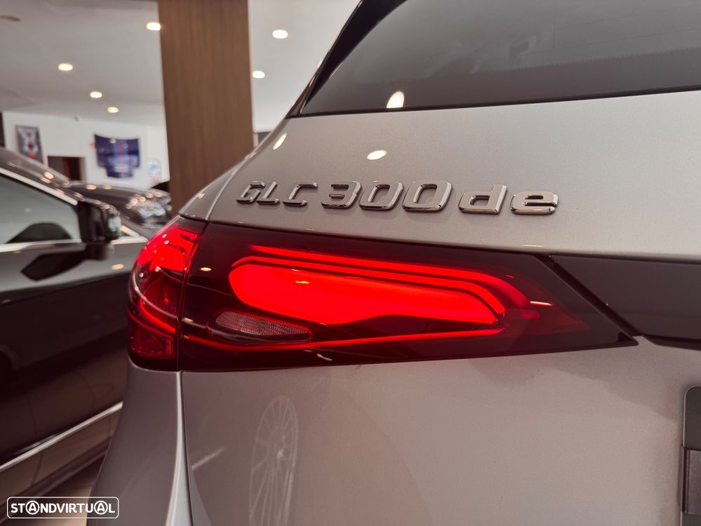 Mercedes-Benz GLC 300 de 4Matic 9G-TRONIC AMG Line Advanced - 5