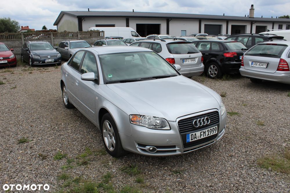 Audi A4 Limousine - 2