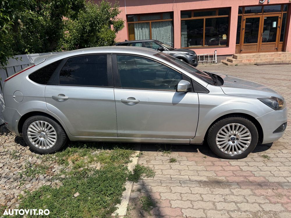 Ford Focus - 8