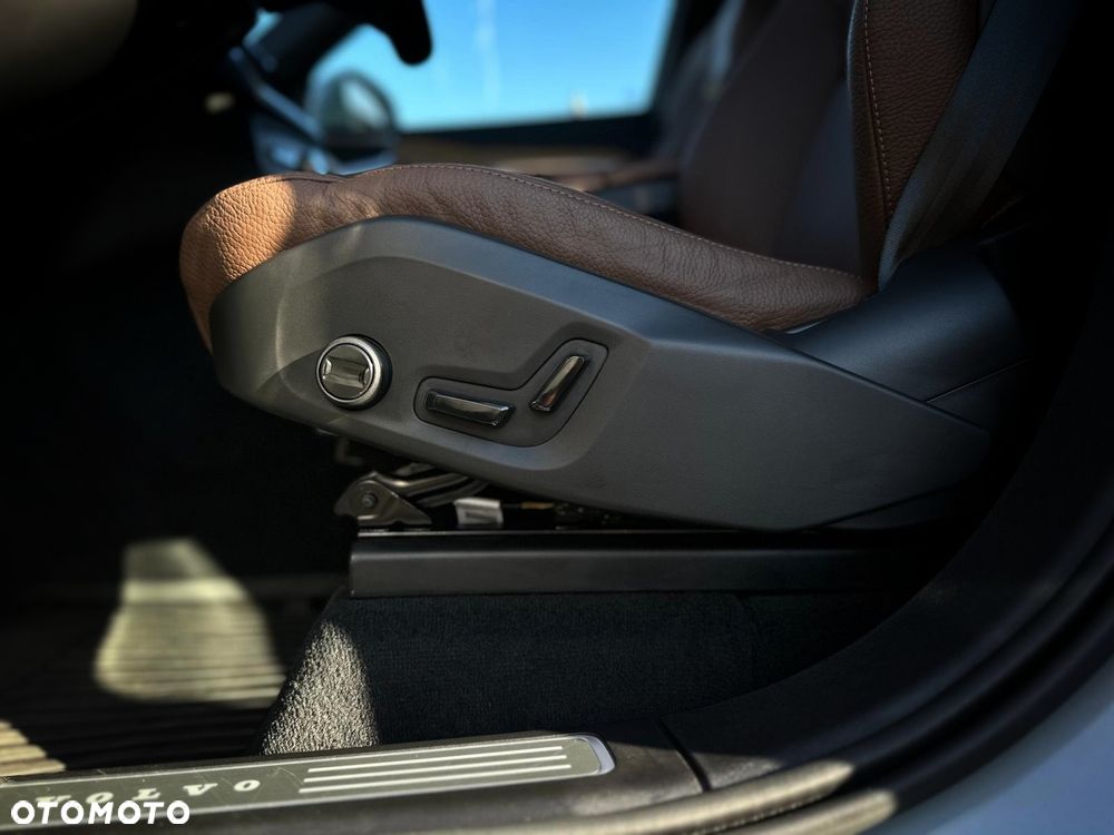 Volvo XC 90 - 21