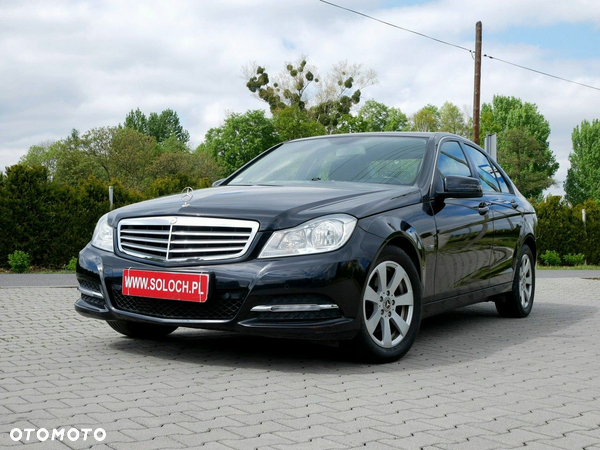 Mercedes-Benz Klasa C 180 CGI Automatik BlueEFFICIENCY Elegance