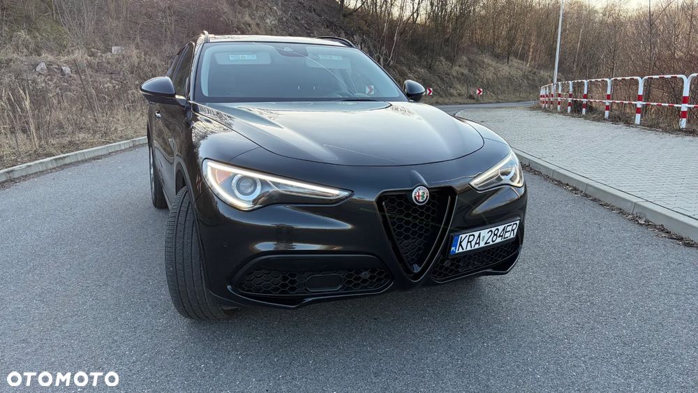 Alfa Romeo Stelvio 2.0 Turbo Veloce TI Q4 - 12