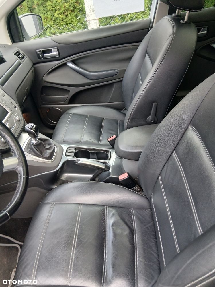 Ford Kuga - 7