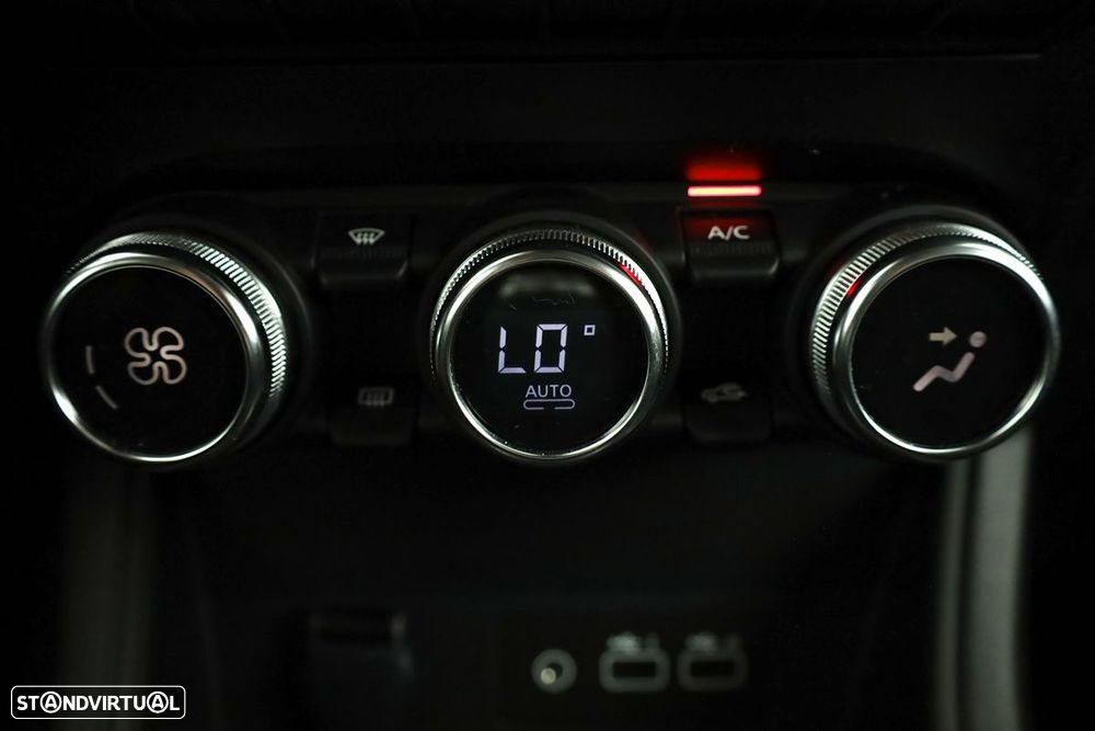 Renault Captur 1.0 TCe Techno Bi-Fuel - 13