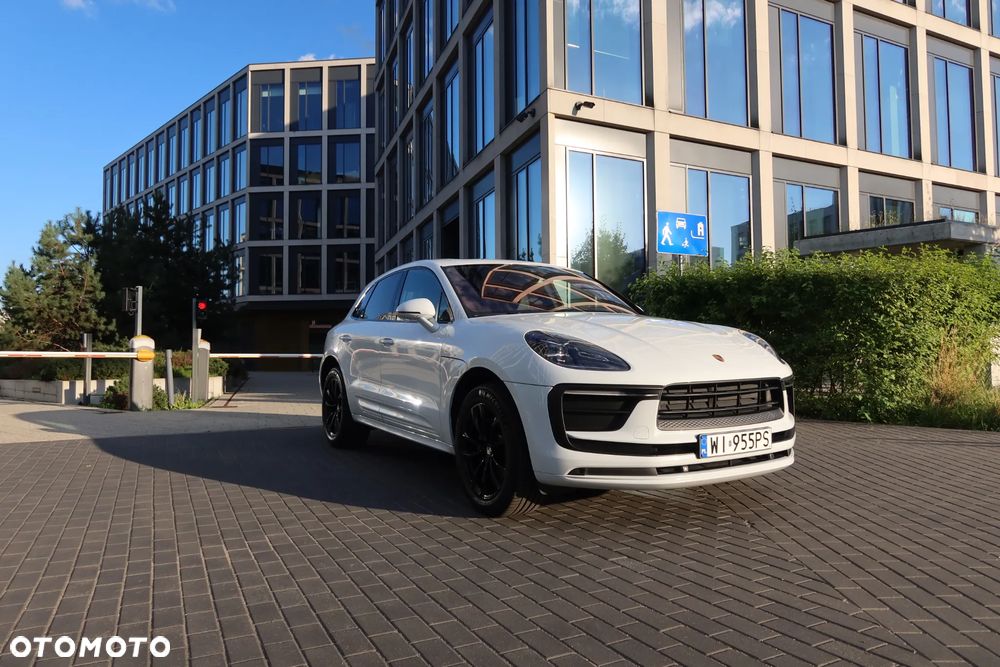 Porsche Macan Standard - 1