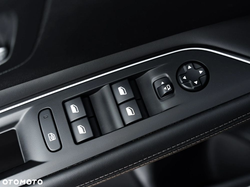 Peugeot 3008 1.5 BlueHDi Allure S&S - 38