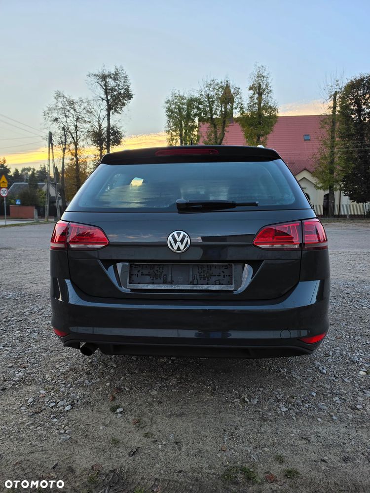 Volkswagen Golf 1.6 TDI Comfortline DSG - 12