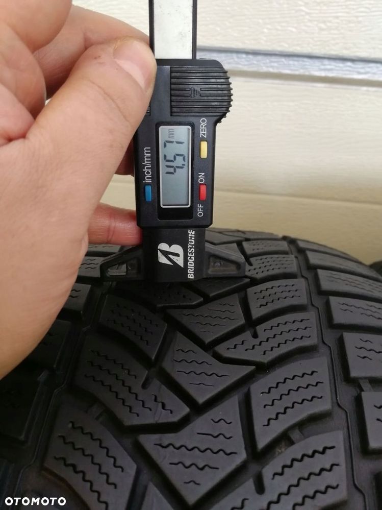 Opony zimowe 215/65 R 16 Dunlop Winter Sport 5 - 5