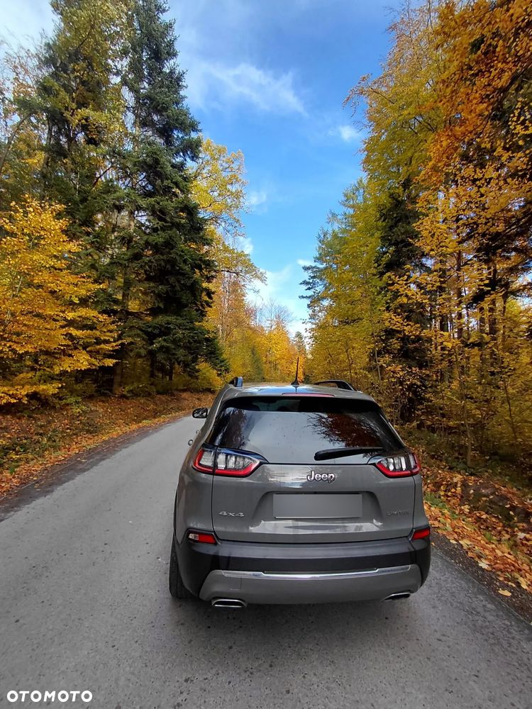 Jeep Cherokee - 2