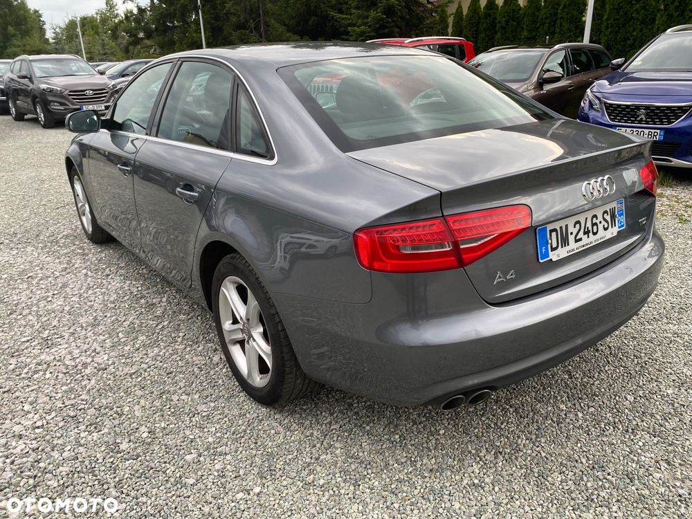 Audi A4 Limousine 2.0 TDI DPF clean diesel Ambiente - 4