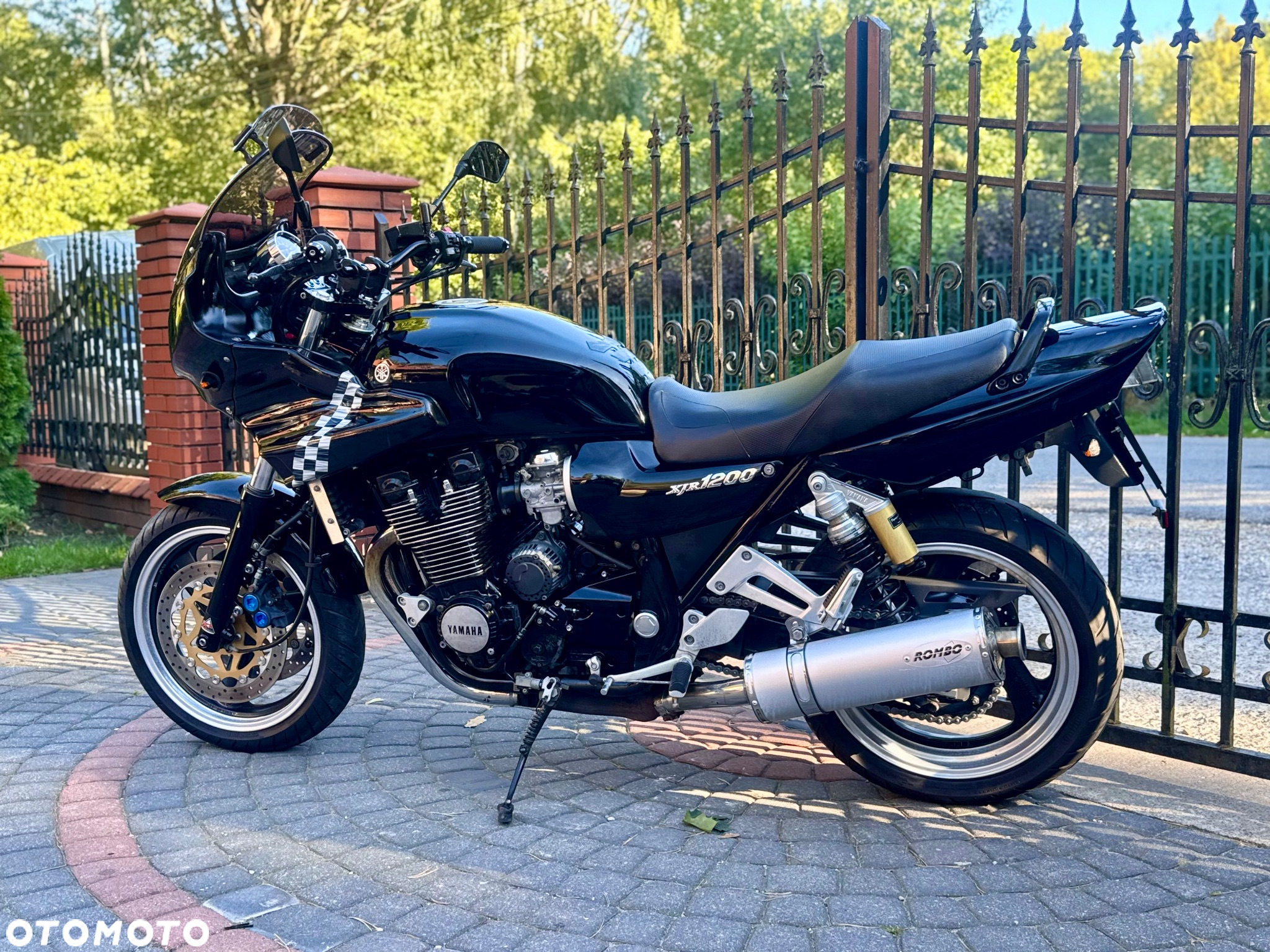 Yamaha XJR - 7