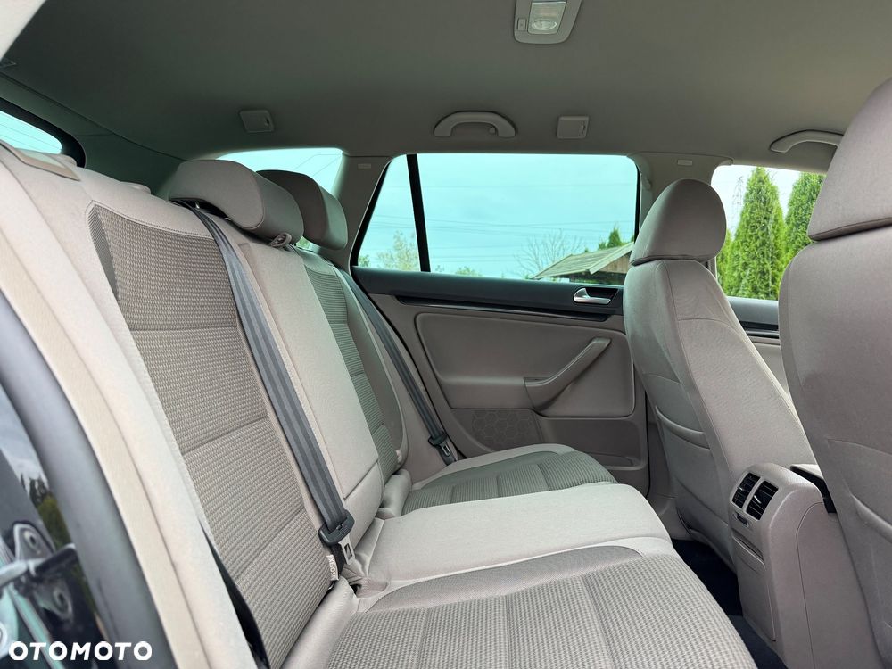 Volkswagen Golf - 13