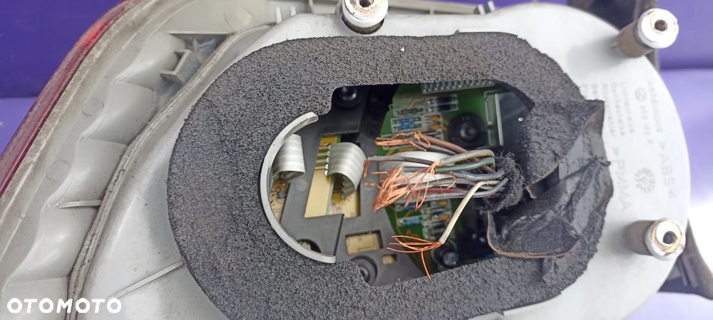 VW PHAETON LAMPA TYLNA W BŁOTNIK IDEALNA LEDY SPRAWNE - 9