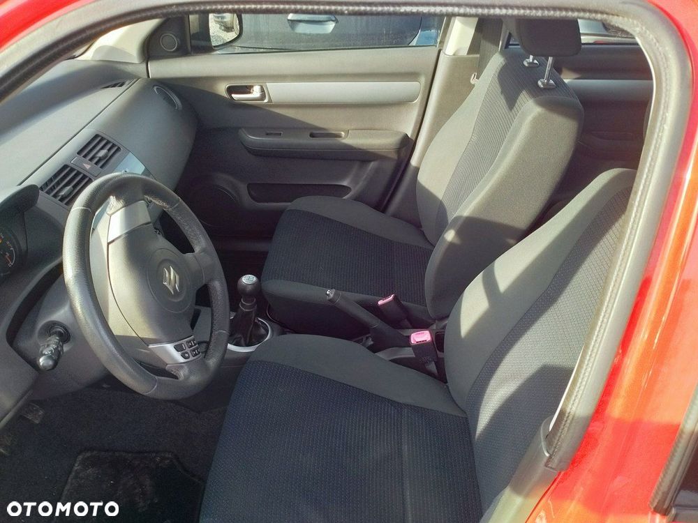 Suzuki Swift - 10