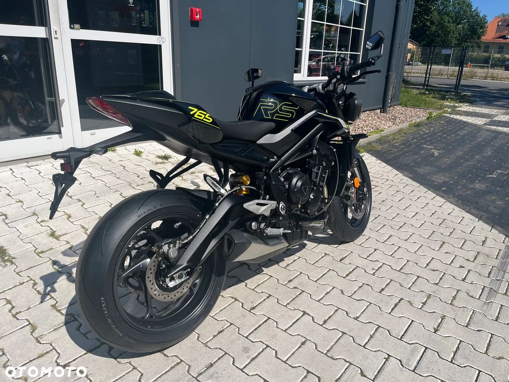 Triumph Street Triple - 4