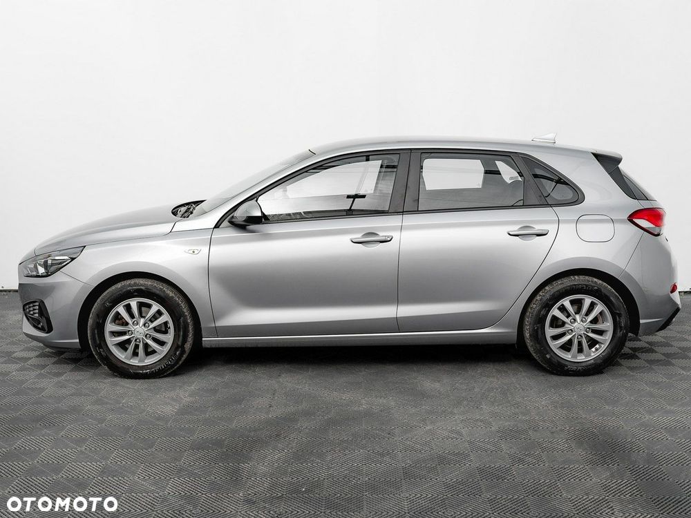 Hyundai i30 1.5 DPI Classic + - 10