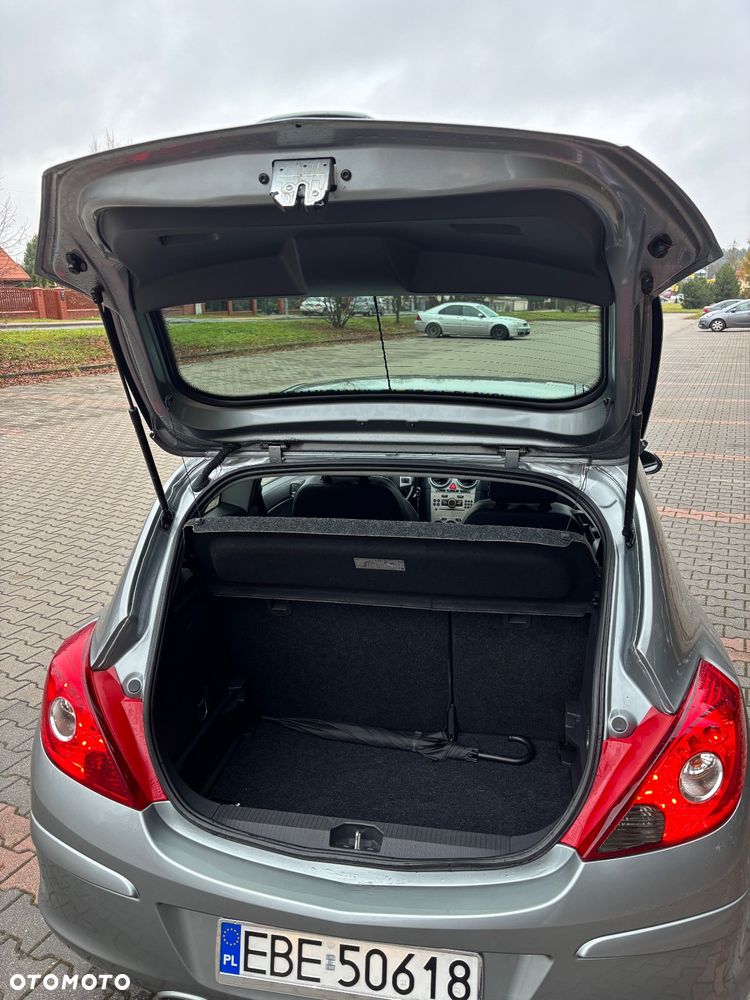 Opel Corsa 1.4 16V Limited Edition - 16