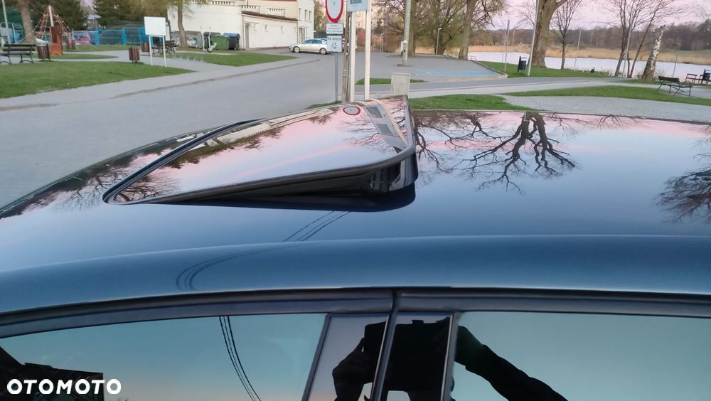 Volkswagen Golf 1.6 TDI DPF Style - 10