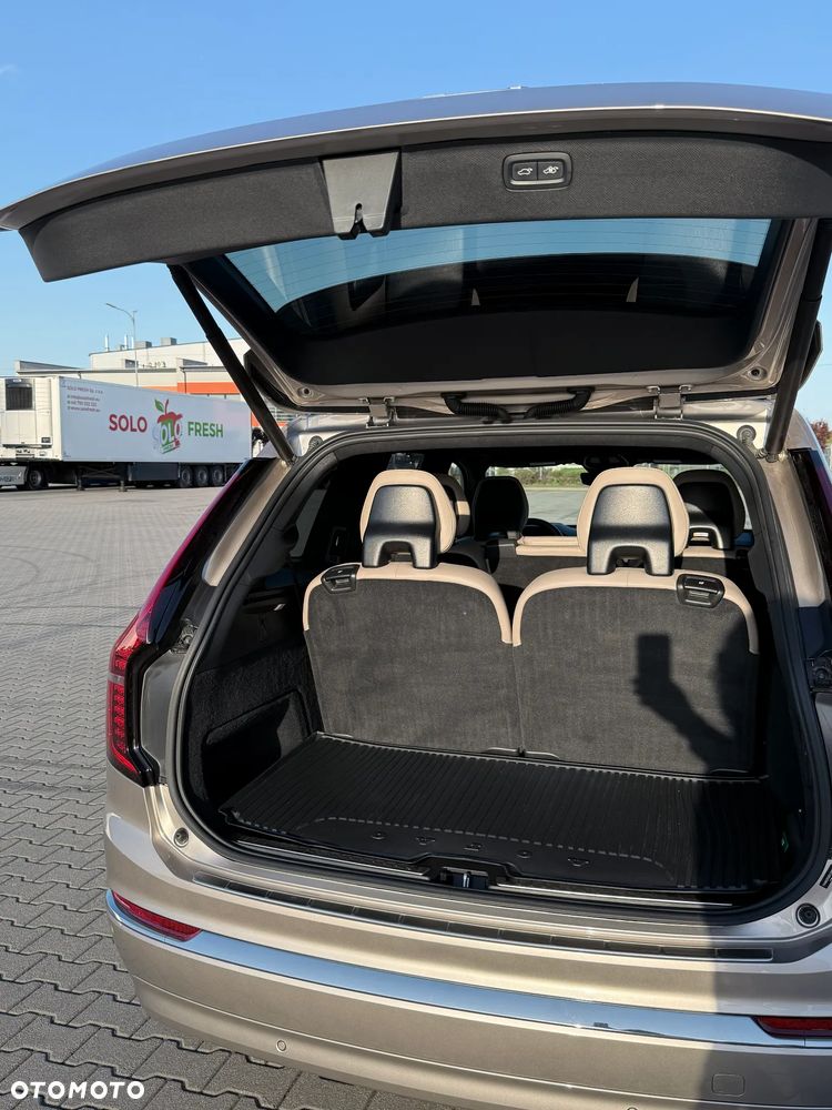 Volvo XC 90 - 8