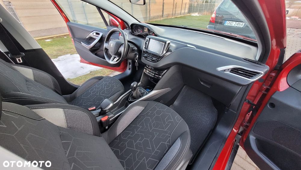 Peugeot 2008 1.2 Pure Tech Active - 22