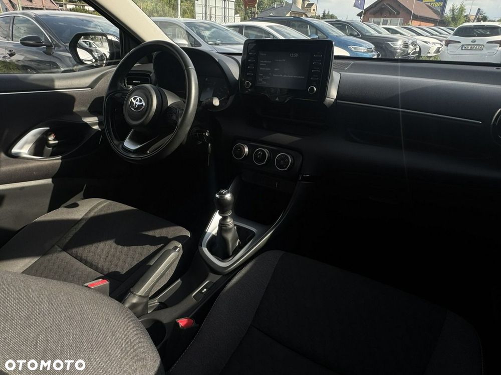 Toyota Yaris 1.5 Comfort - 12