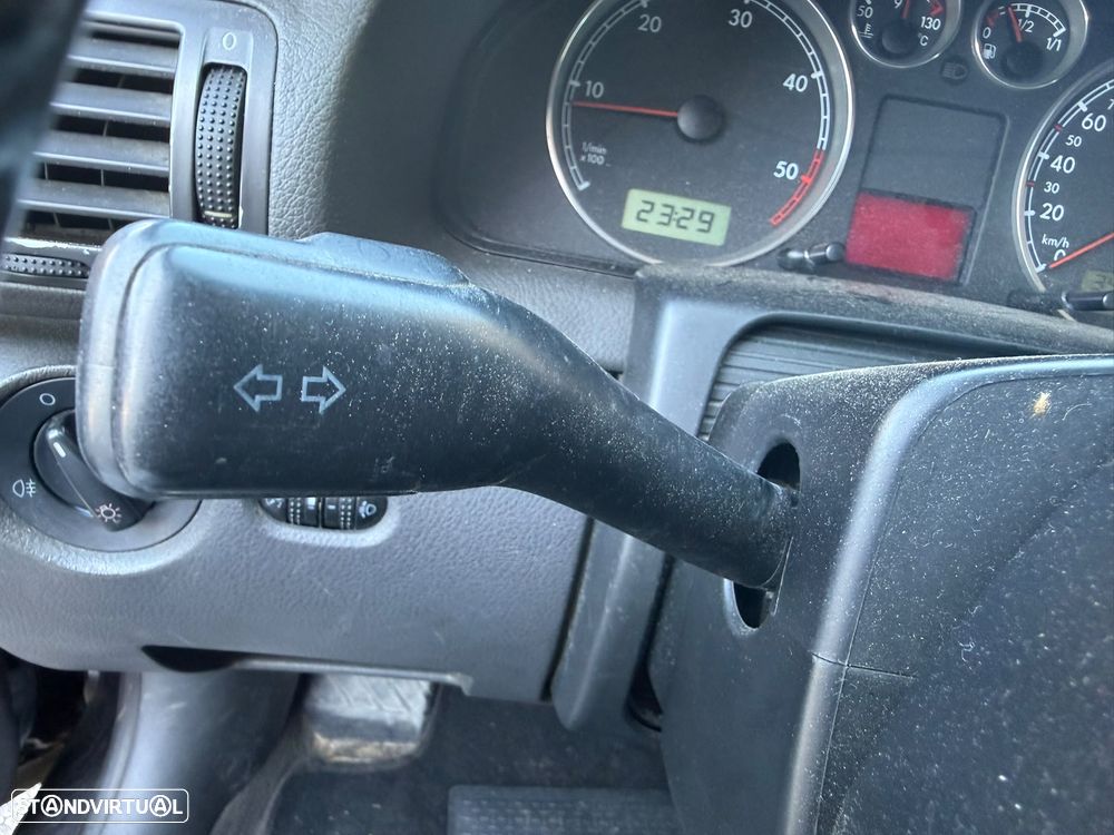 VW Passat 1.9 TDi Confortline Tip - 15