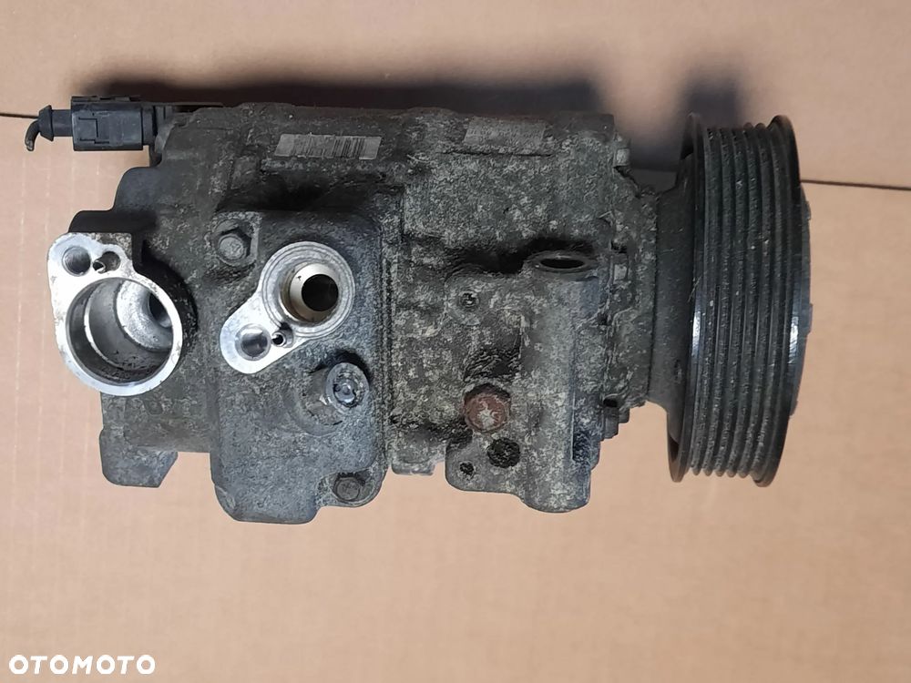 Kompresor klimatyzacji VW Golf VI Tiguan I 5N0820803F - 3