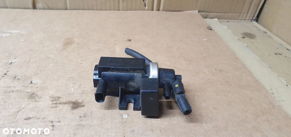 Zawór zaworek podciśnienia Mercedes A-Klasa W169 2.0 CDI A0051535528 - 2