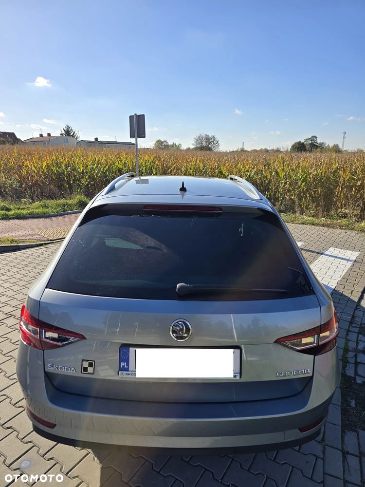 Skoda Superb 2019 photo 3