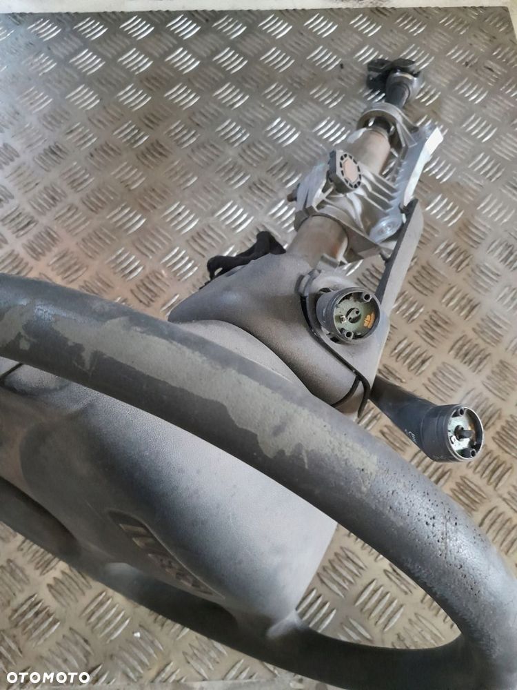 STACYJKA PRZEŁĄCZNIKI SZTYCA KOLUMNA IVECO DAILY III - 2