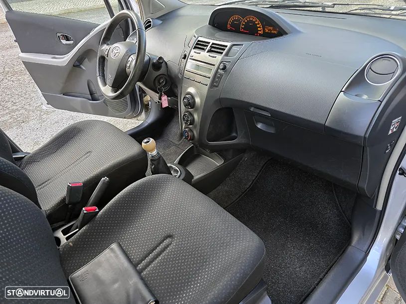 Toyota Yaris 1.0 VVT-i Cool Edition - 15