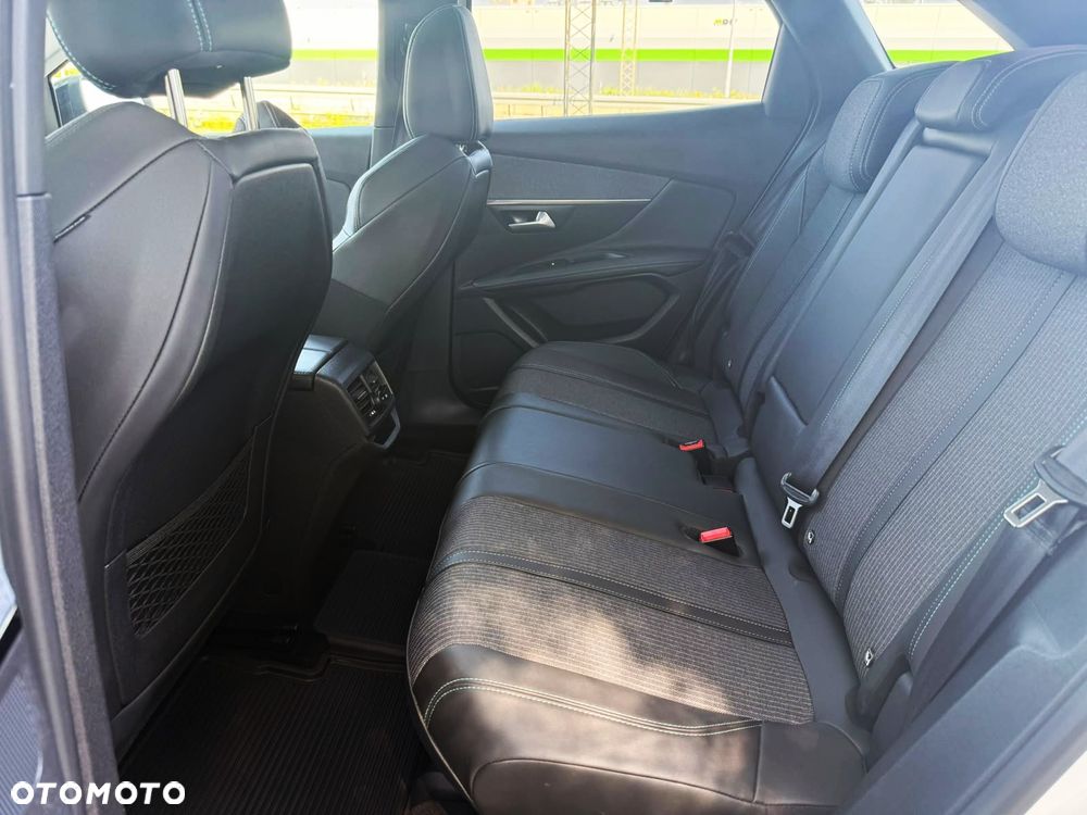 Peugeot 3008 1.2 PureTech GPF Allure S&S - 29