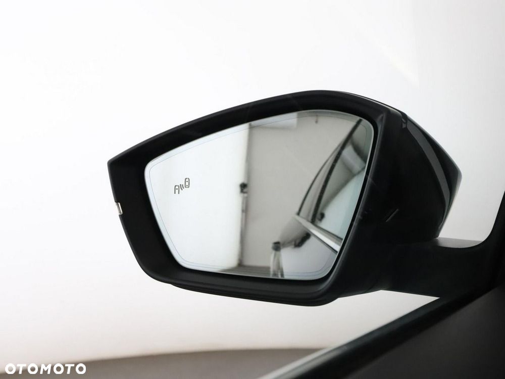 Skoda Superb 2.0 TDI SCR Style DSG - 38