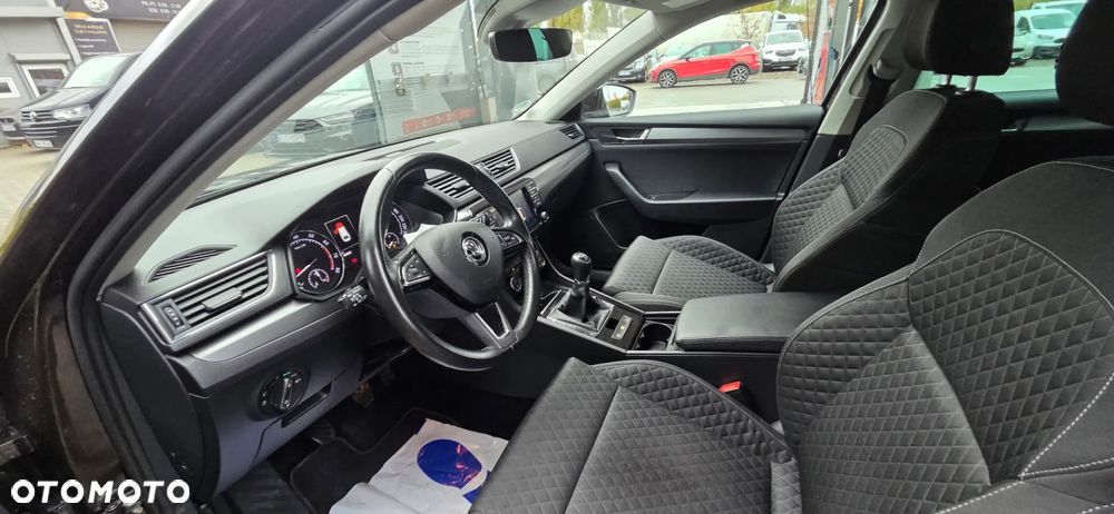 Skoda Superb Combi 1.4 TSI ACT Ambition - 32