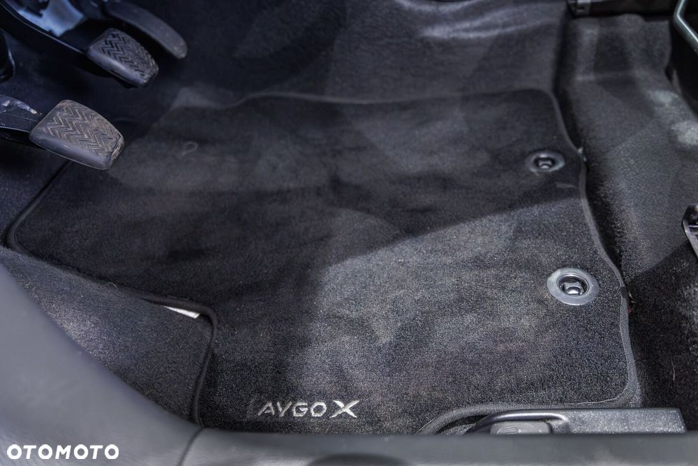 Toyota Aygo X - 33