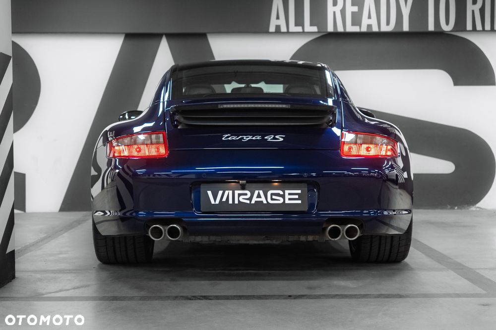Porsche 911 - 17