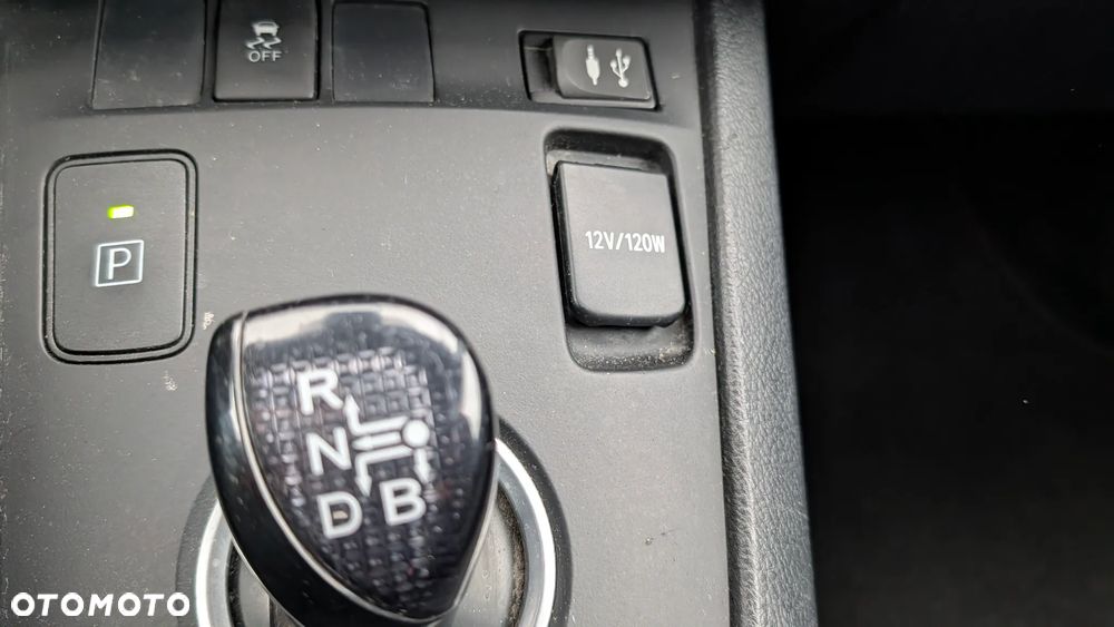 Toyota Auris 1.8 HSD Luna - 14