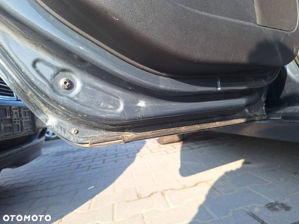 DRZWI KOMPLETNE LEWY TYŁ AUDI A3 8P LIFT LZ7H - 7