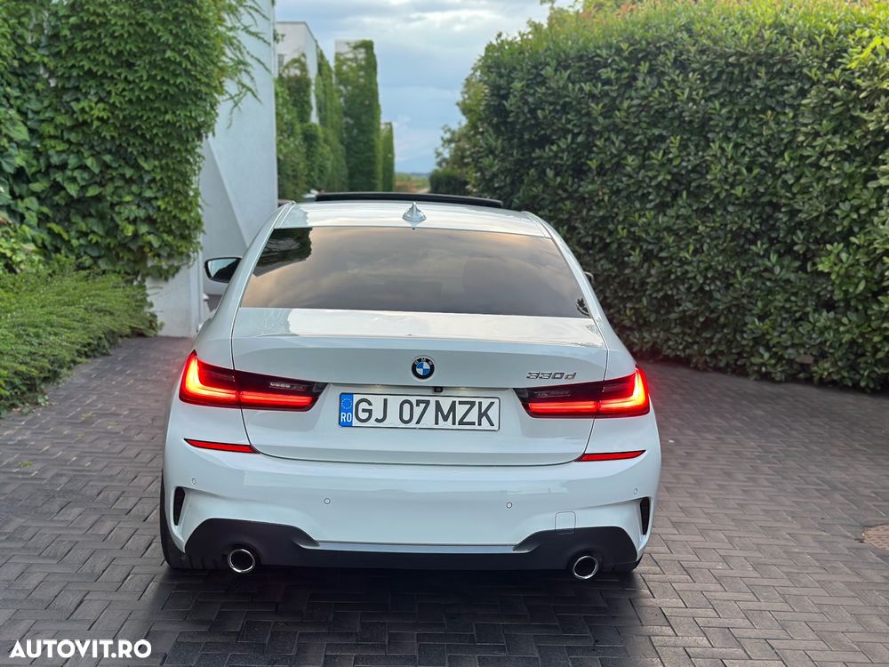 BMW Seria 3 330d AT - 7