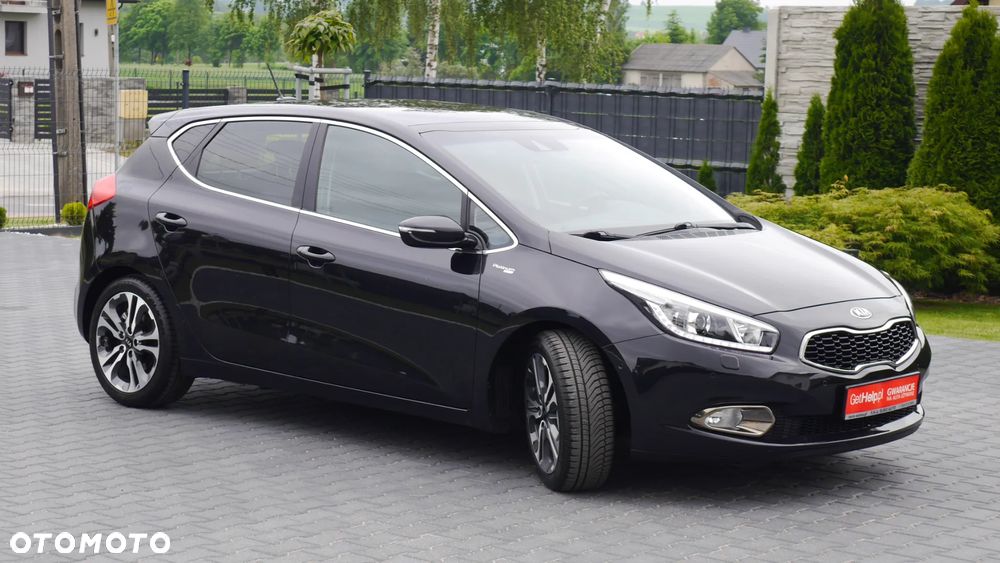 Kia Ceed 1.6 GDI ISG Platinum Edition - 6