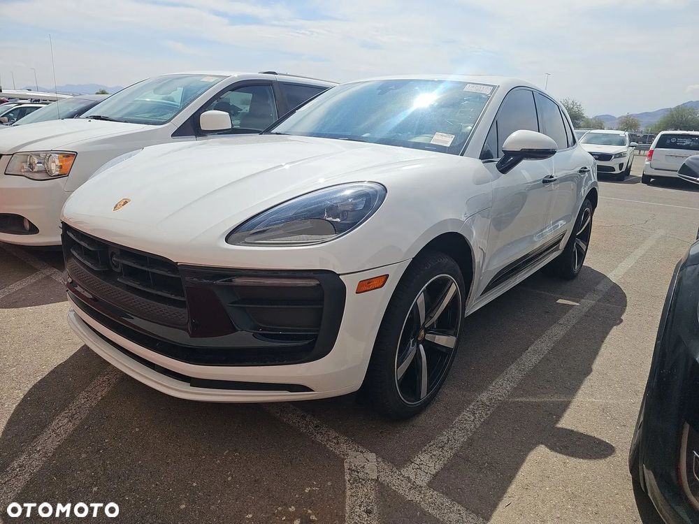 Porsche Macan - 1
