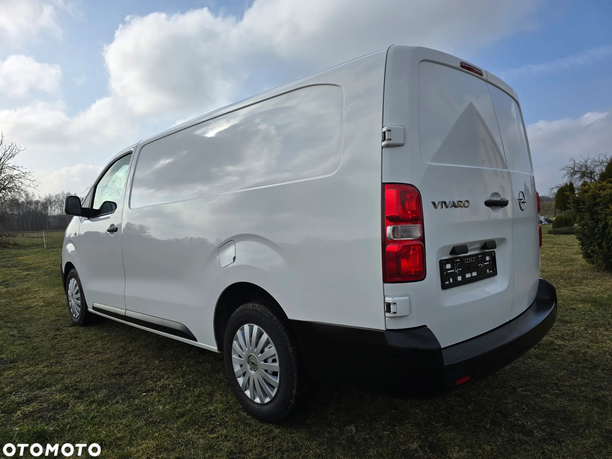 Opel Vivaro - 10