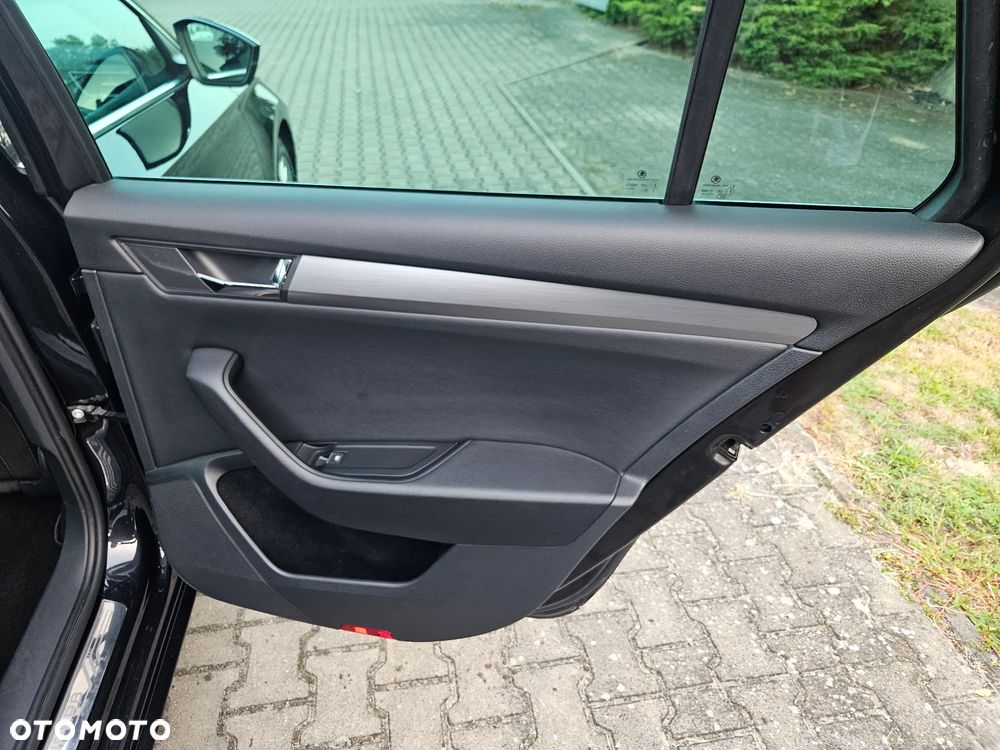 Skoda Superb 2.0 TDI 4x4 DSG Style - 21