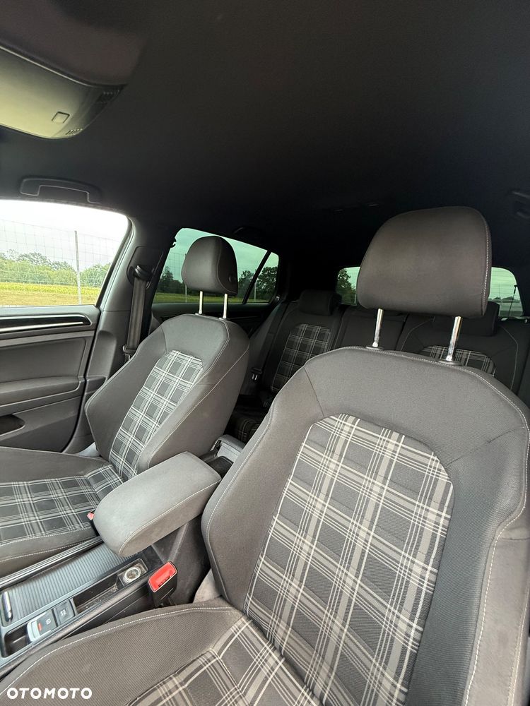 Volkswagen Golf 2.0 TDI BMT GTD DSG - 11