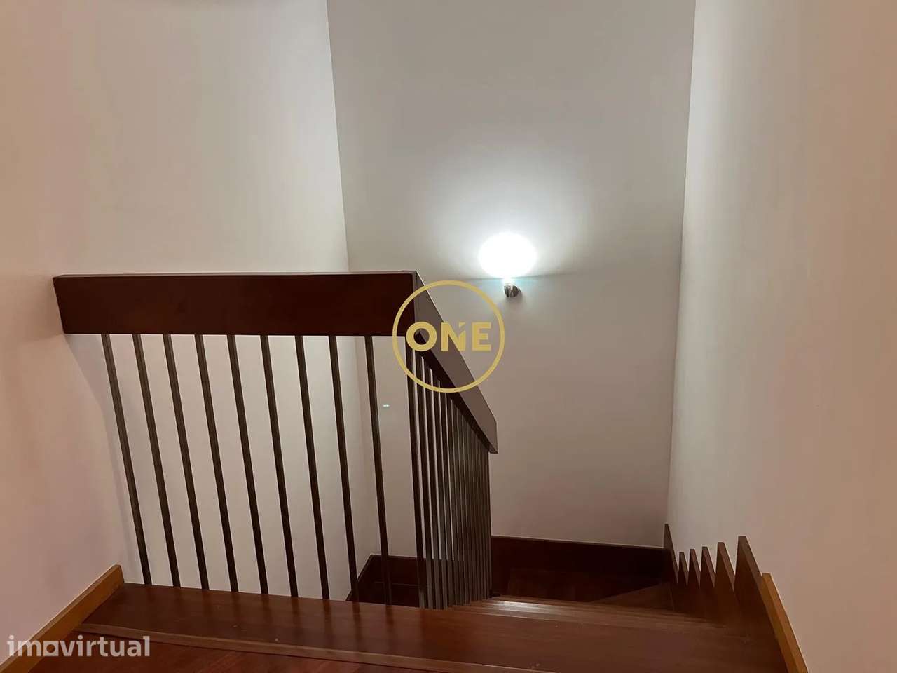 Excelente apartamento T2 duplex para arrendamento - Grande imagem: 2/20