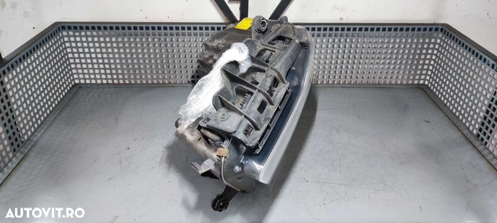 Far dreapta volkswagen vw touran 1T2 cross 1.4 BMY - 8