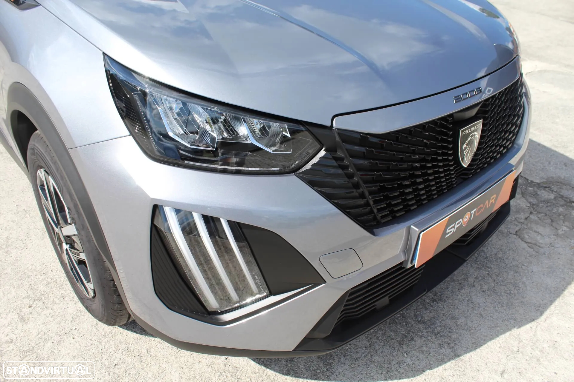Peugeot 2008 1.2 PureTech Style - 8