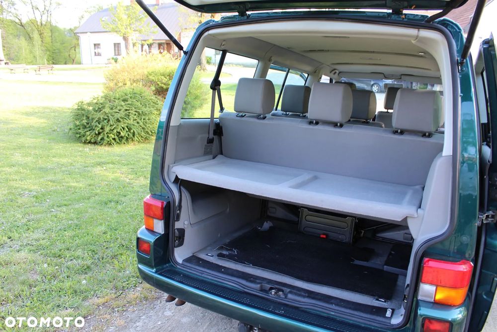 Volkswagen Caravelle GL - 29