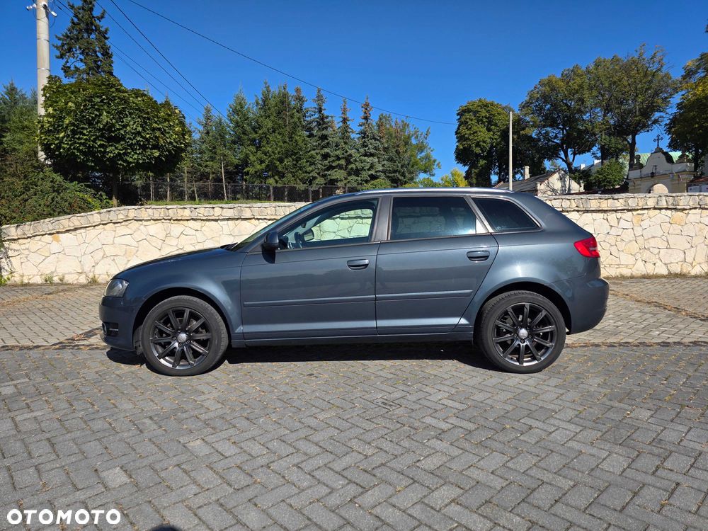 Audi A3 Sportback - 8