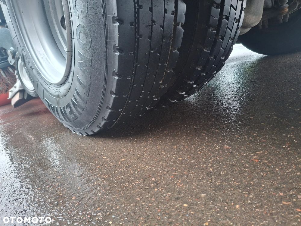 Renault Midlum 220 Zamiatarka Johnston 2 Silniki Szczotki L/R Obie Strony 2010r Przebieg 116 tyś km - 9